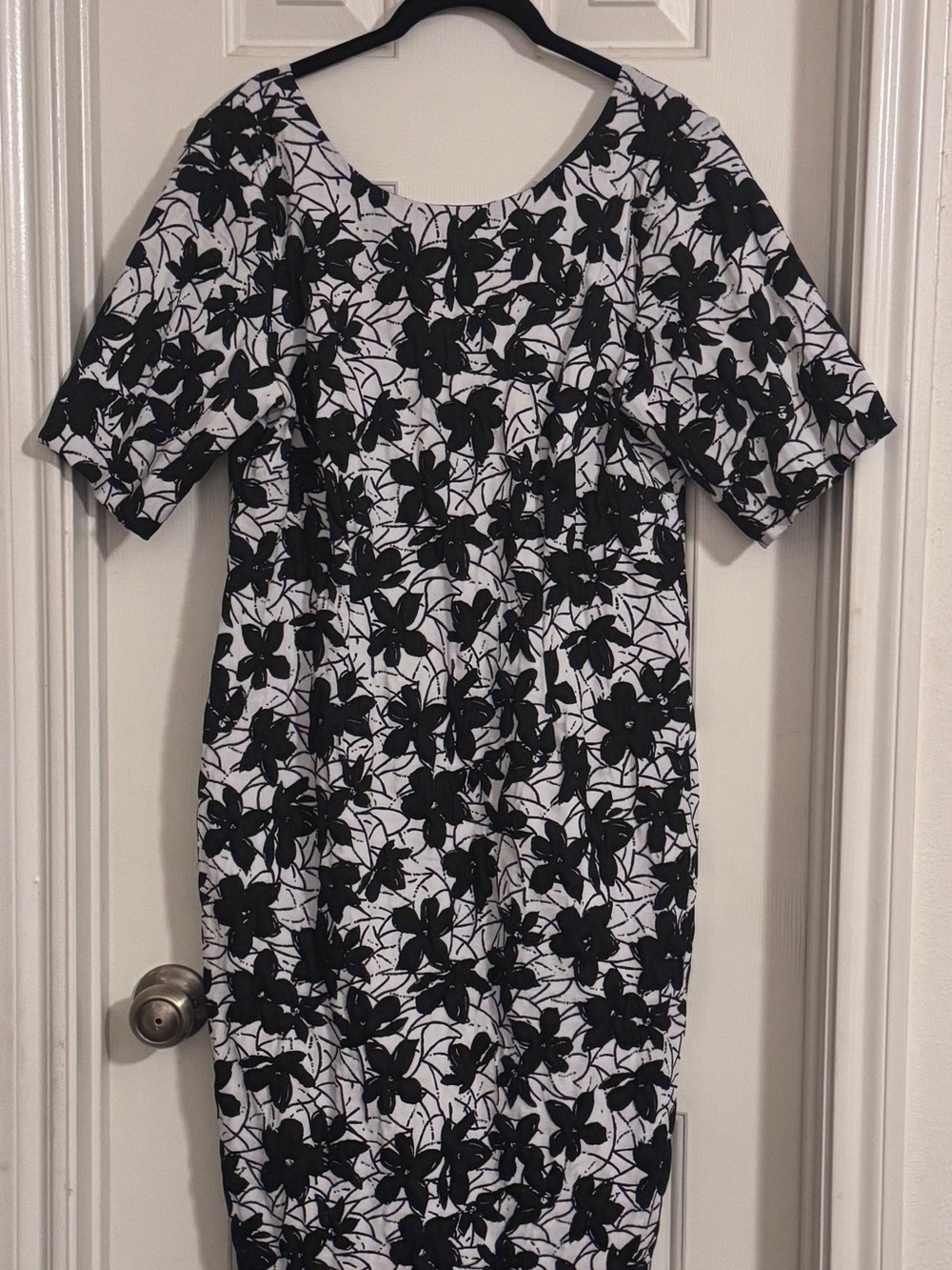 Calvin Klein Black & White Floral Sheath Dress | Size 14W